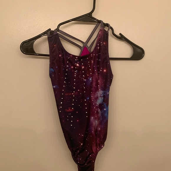 Leotard - Picture 1 of 3